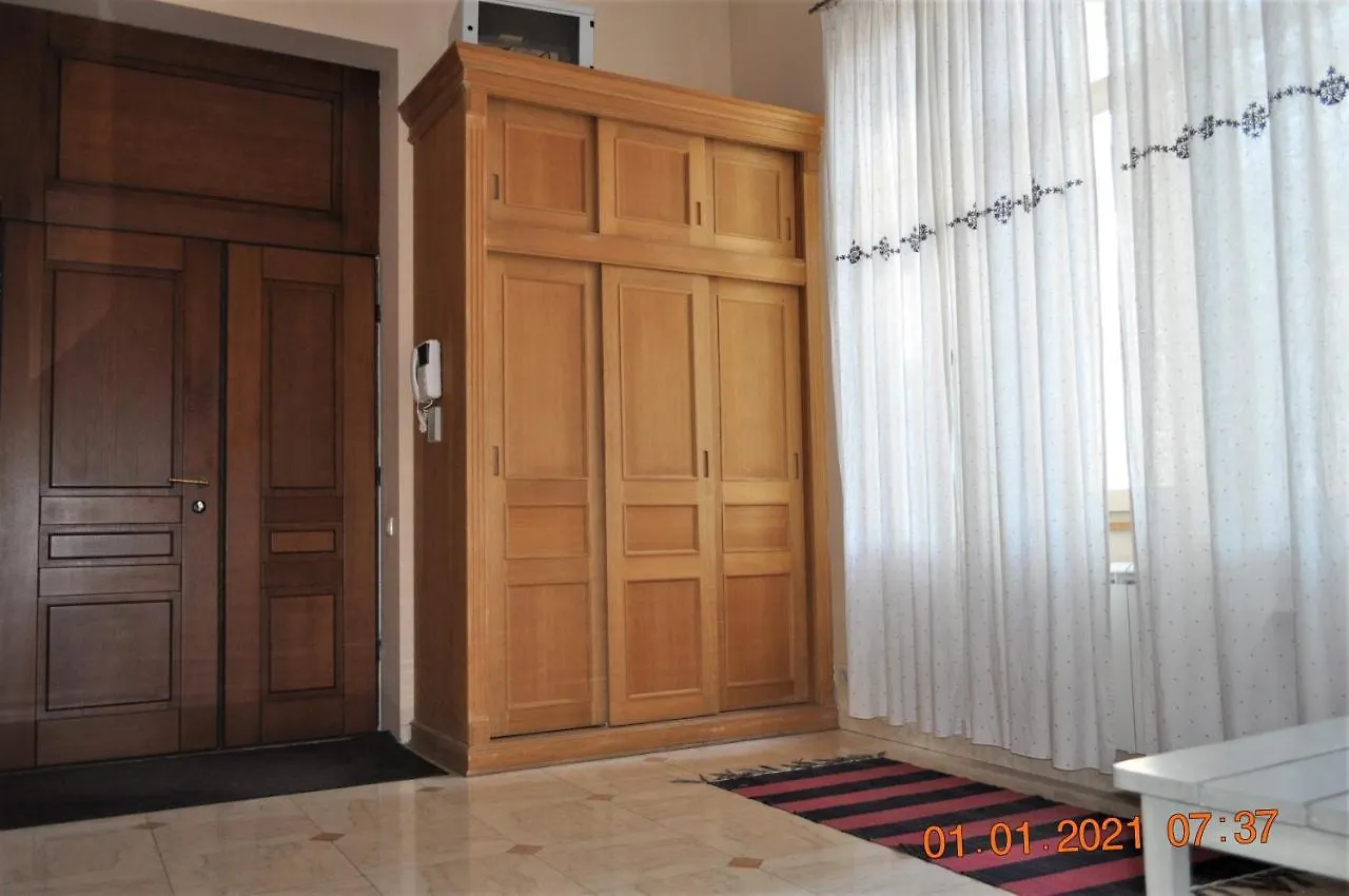 Great 144 Sq.M. Apartment In The Center Of Kiev