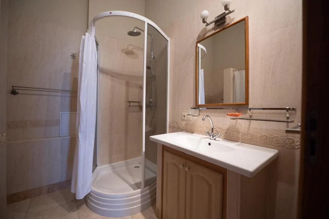 Great 144 Sq.M. Apartment In The Center Of Kyjev