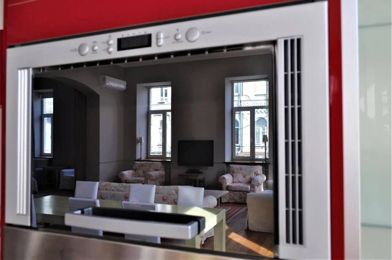 Great 144 Sq.M. Apartment In The Center Of Kyjev Ukrajina